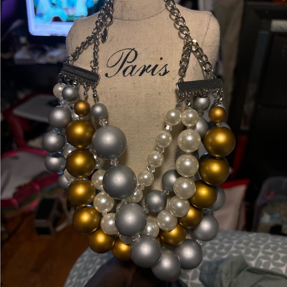 💛 Gold and Silver Statement Necklace